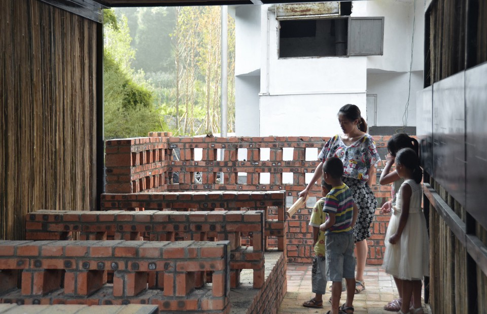 017-THE DESIGN OF CHILDREN’S PLAYGROUND IN THE THEME OF ENVIRONMENTAL EDUCATION