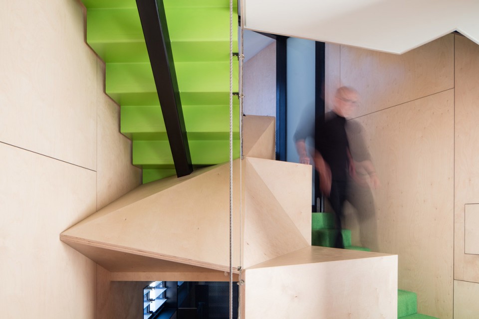 029-Acute House by OOF! architecture