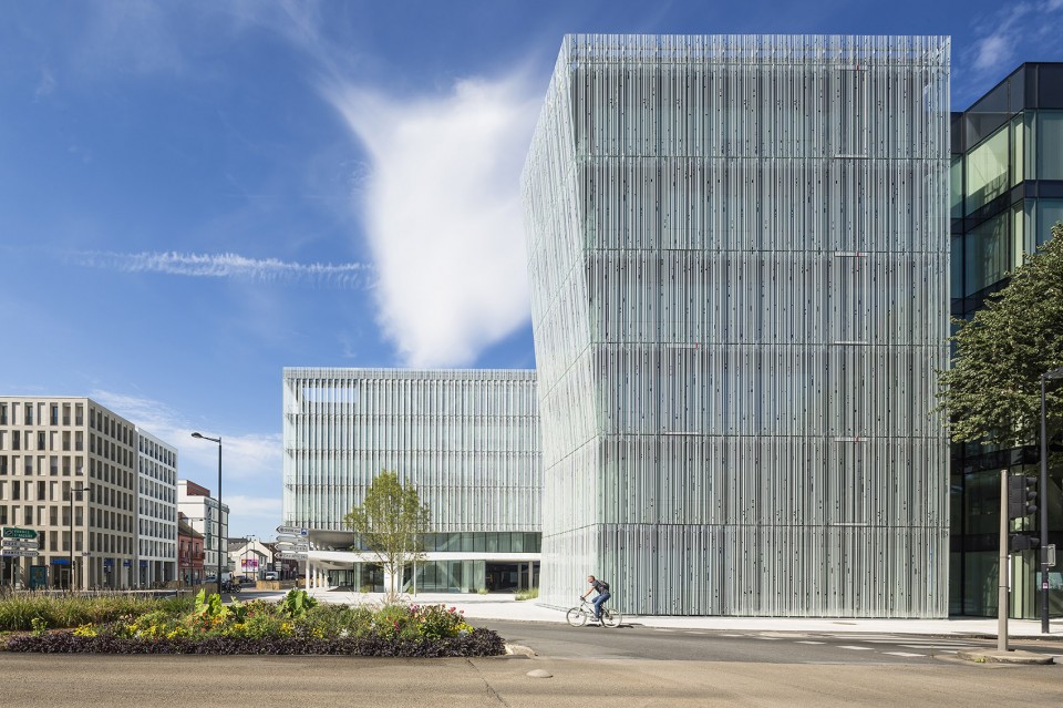 1-Headquarters for the French Bank in Nantes by AIA Associes