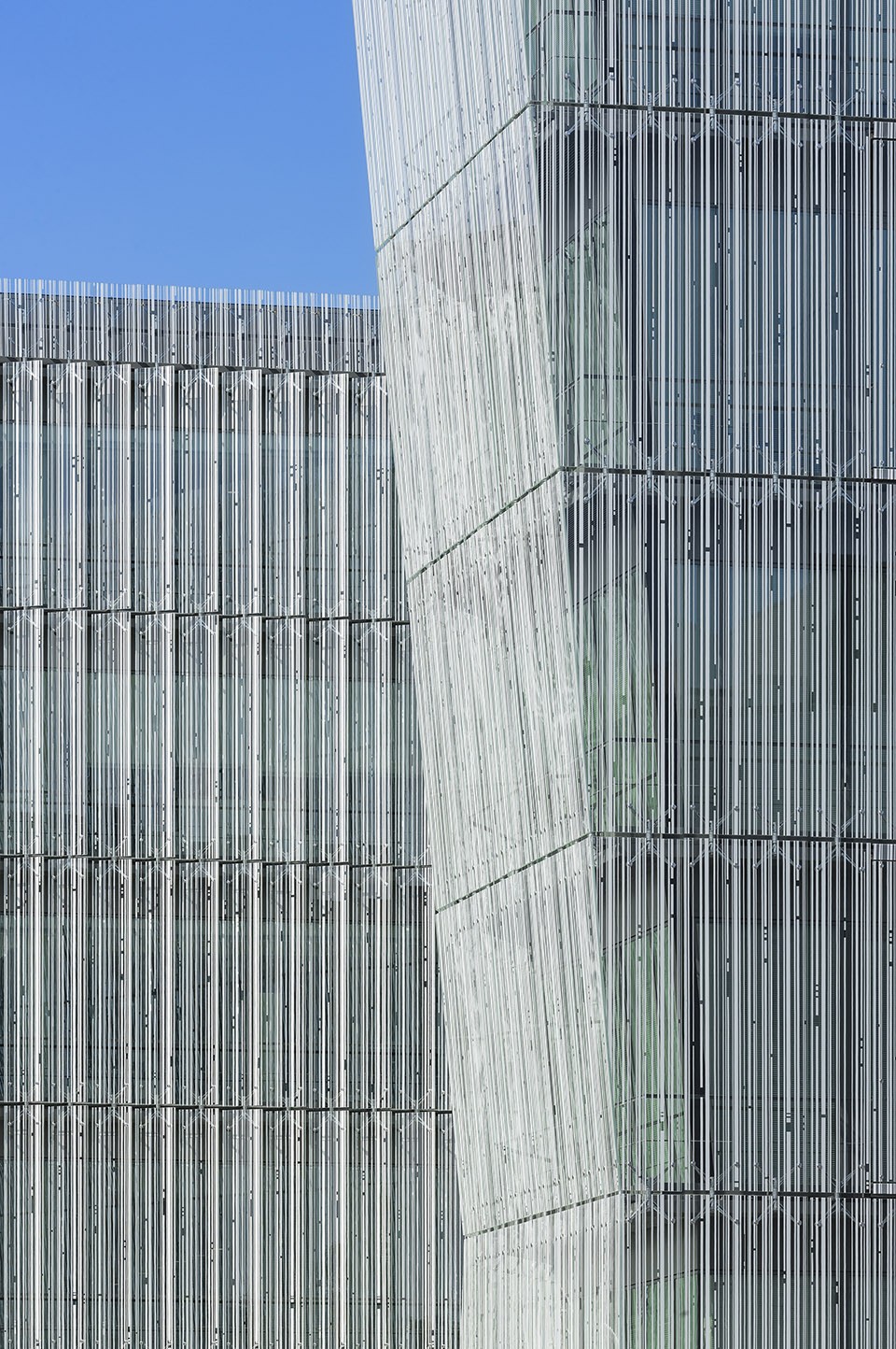 10-Headquarters for the French Bank in Nantes by AIA Associes