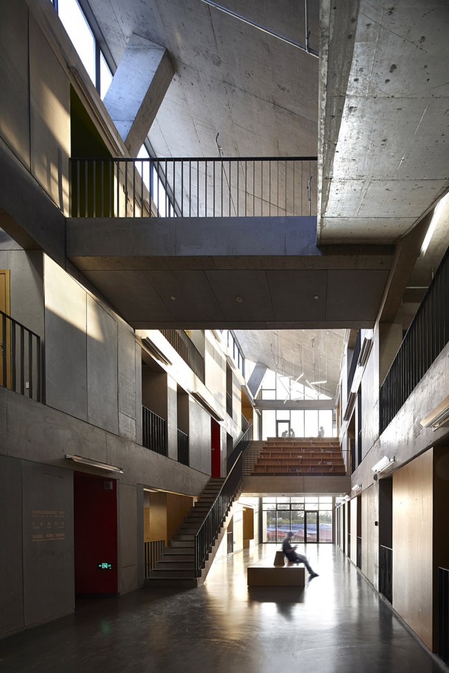 10-Public atrium space_New Youth Commune_Wang Shuo
