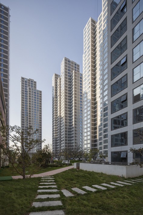 10-River Heights Residences by PAO
