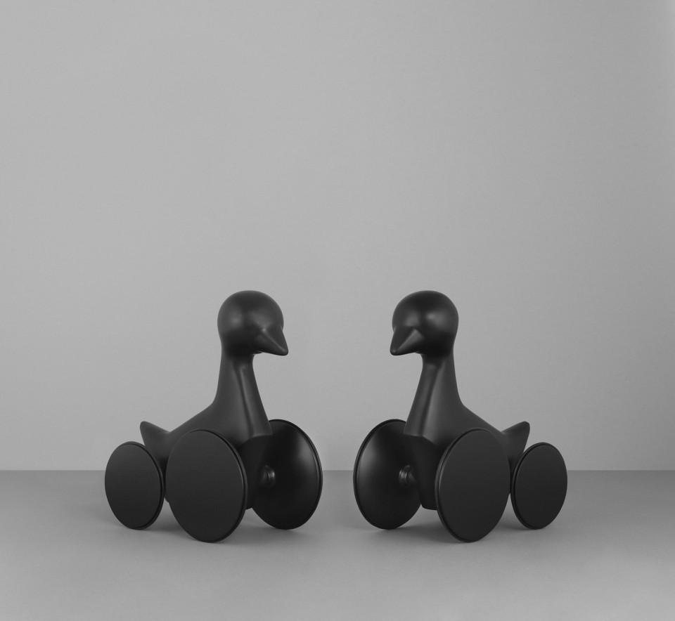 100149_Ducky_Figure_Black_5