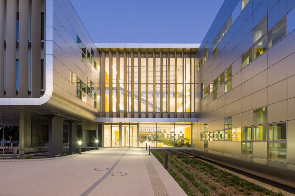 14-Administrative Center of the CHU of Poitiers by Brenac + Gonzalez et associes