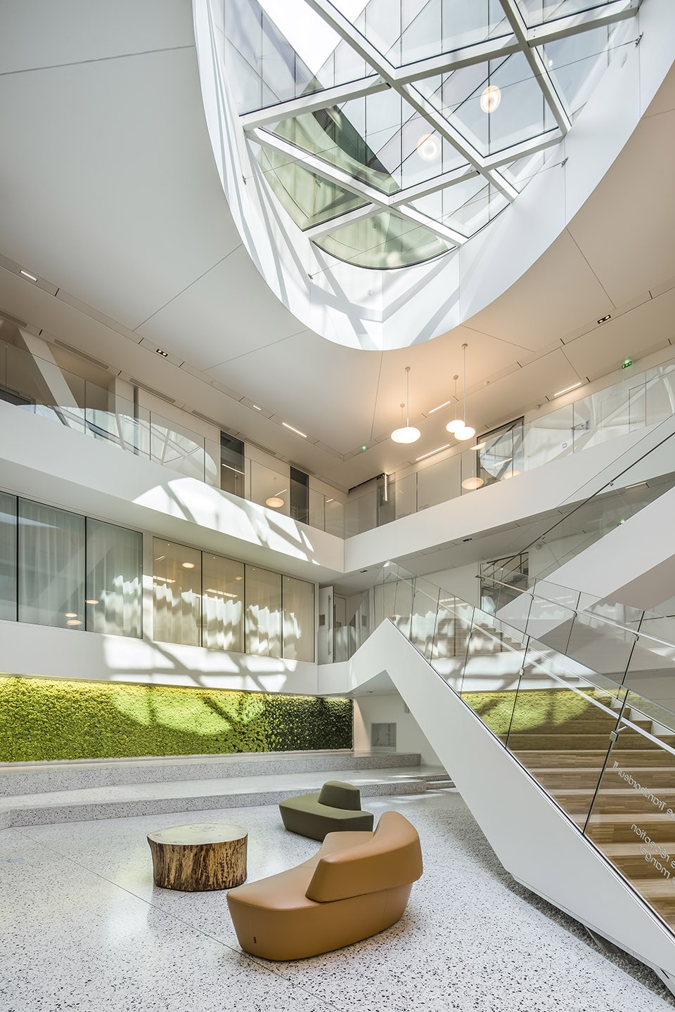 14-Headquarters for the French Bank in Nantes by AIA Associes