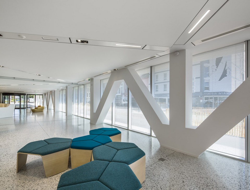 15-Headquarters for the French Bank in Nantes by AIA Associes