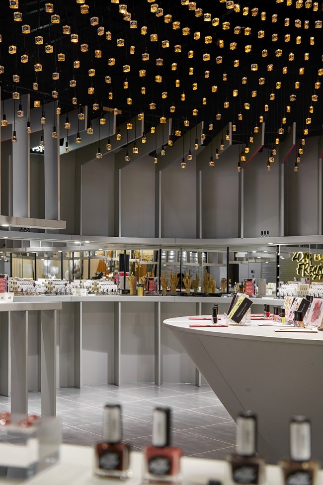15-Shanghai K11-Little Ondine by X&Collective Design