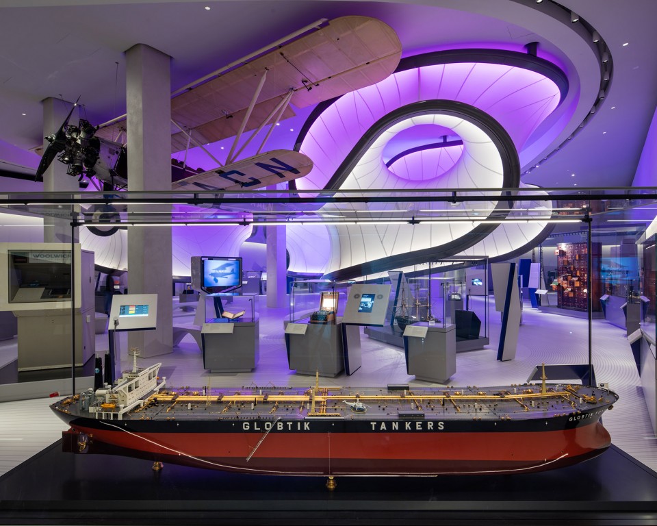 19-Mathematics The Winton Gallery by Zaha Hadid Architects