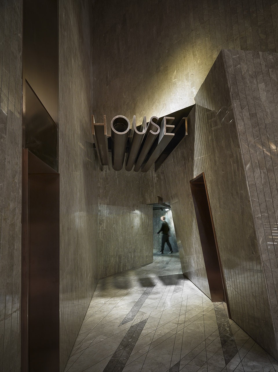 2-8-2016.02.03_One_Plus_Partnership_Guangzhou_Cinema_0017_HI-RES