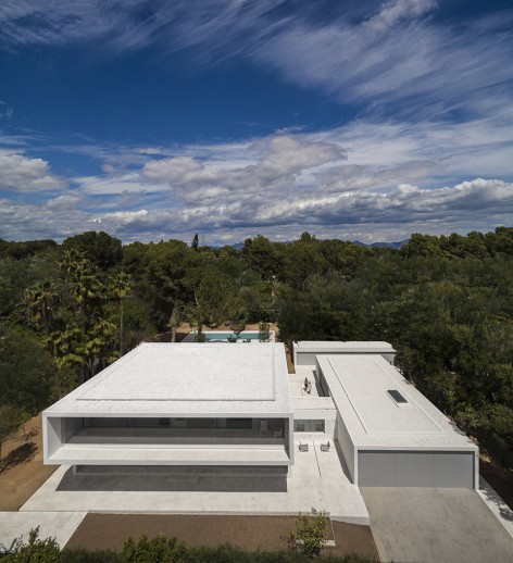 2-House Between the Pine Forest, Paterna by Fran Silvestre Arquitectos