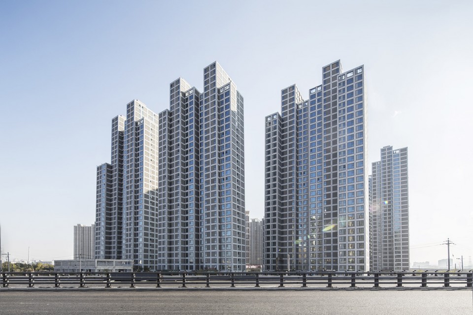 2-River Heights Residences by PAO