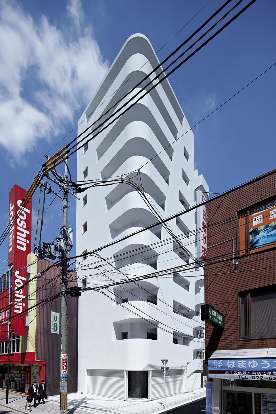 2-Step tower by EASTERN design office