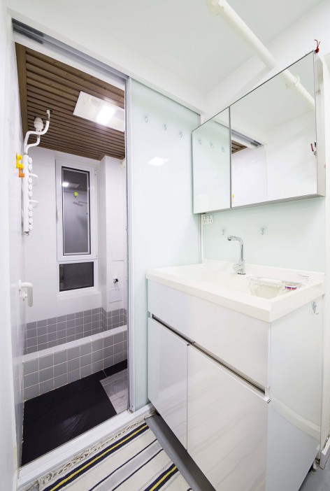 27-Beijing Tiny Apartments Renovation by Luo Xiuda