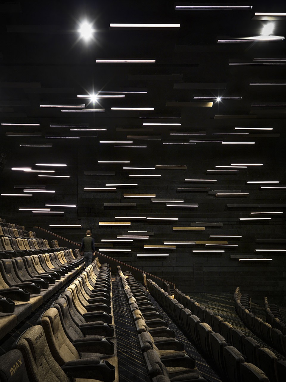 3-3-2016.02.03_One_Plus_Partnership_Guangzhou_Cinema_0060_HI-RES