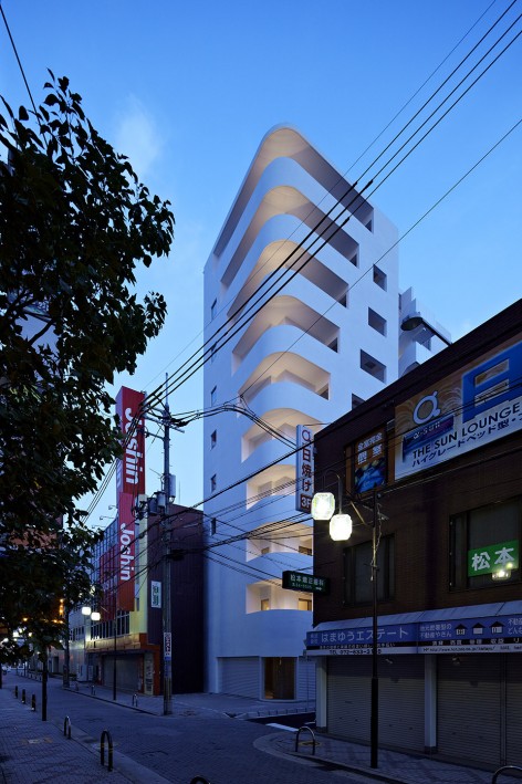 3-Step tower by EASTERN design office