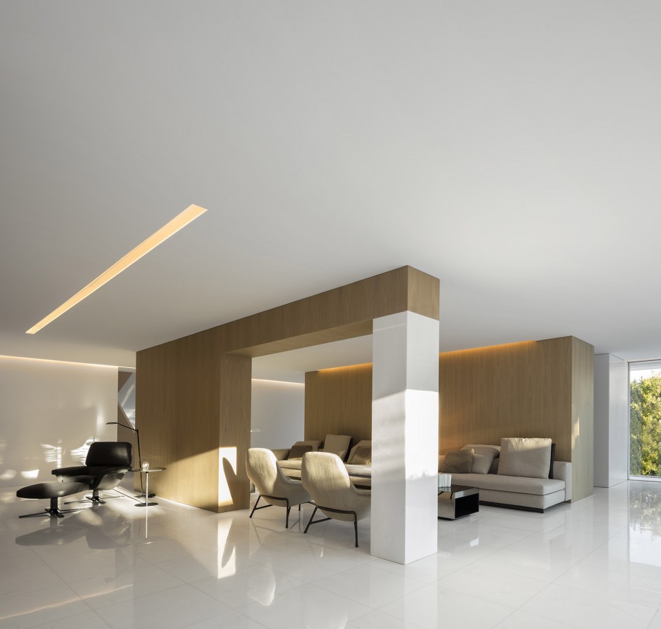 37-House Between the Pine Forest, Paterna by Fran Silvestre Arquitectos