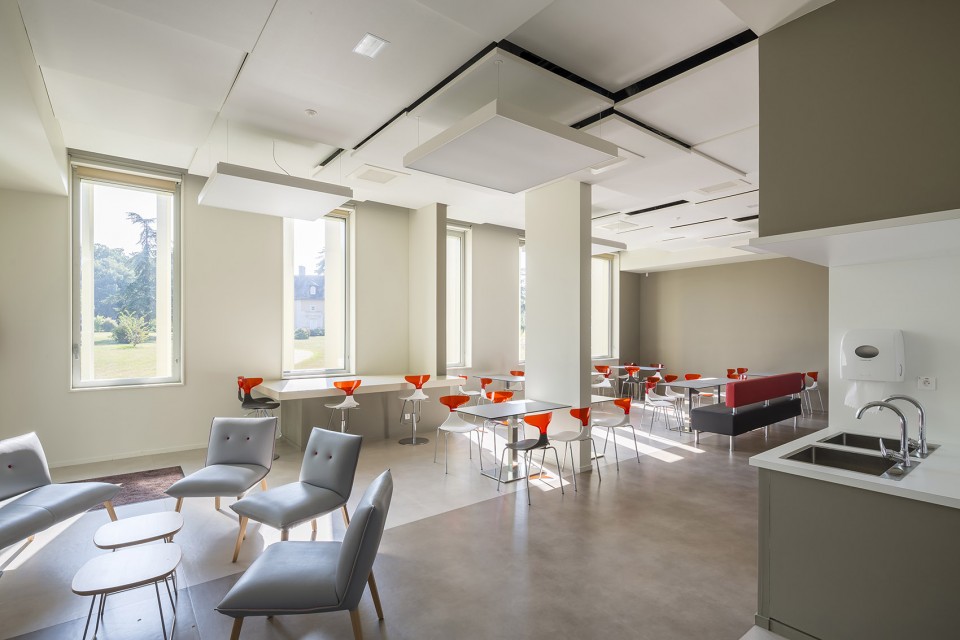 39-Administrative Center of the CHU of Poitiers by Brenac + Gonzalez et associes
