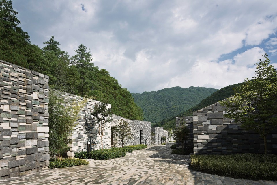 4月/云南腾冲云峰山温泉度假村