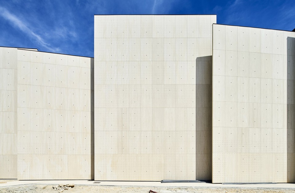 4-Le-Signe-National-Centre-for-Graphic-Design-Architect-by-MOATTI-RIVIERE-960x630