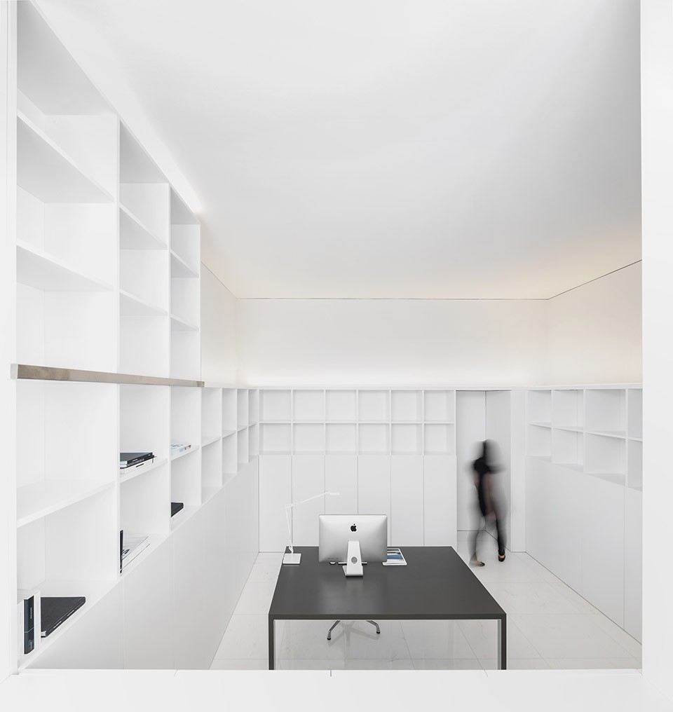 43-House Between the Pine Forest, Paterna by Fran Silvestre Arquitectos
