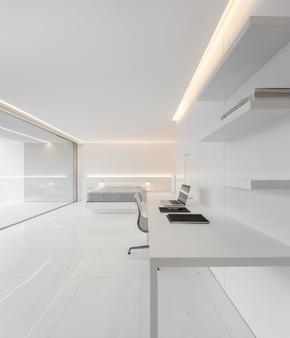 45-House Between the Pine Forest, Paterna by Fran Silvestre Arquitectos