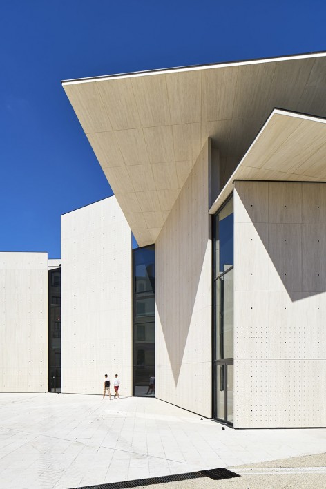 5-Le-Signe-National-Centre-for-Graphic-Design-Architect-by-MOATTI-RIVIERE-960x1439