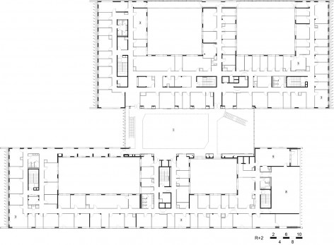 (Construction de... )
