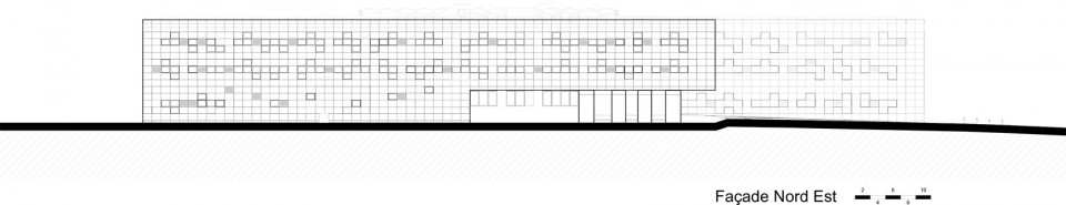 (Construction de... )
