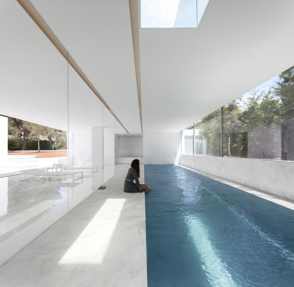 51-House Between the Pine Forest, Paterna by Fran Silvestre Arquitectos