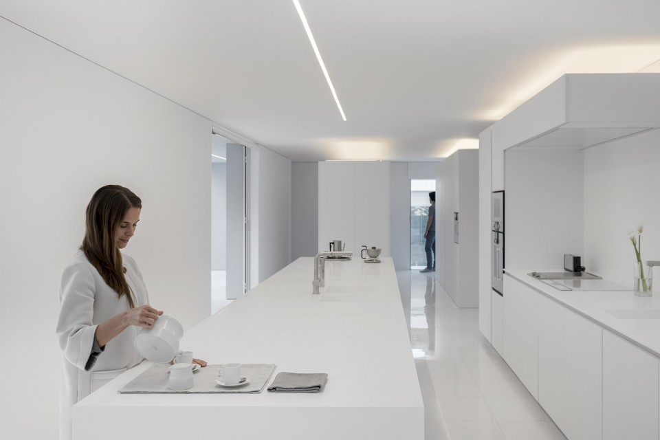 54-House Between the Pine Forest, Paterna by Fran Silvestre Arquitectos