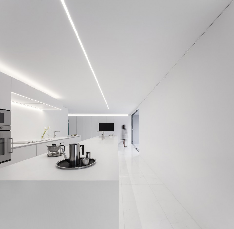 55-House Between the Pine Forest, Paterna by Fran Silvestre Arquitectos