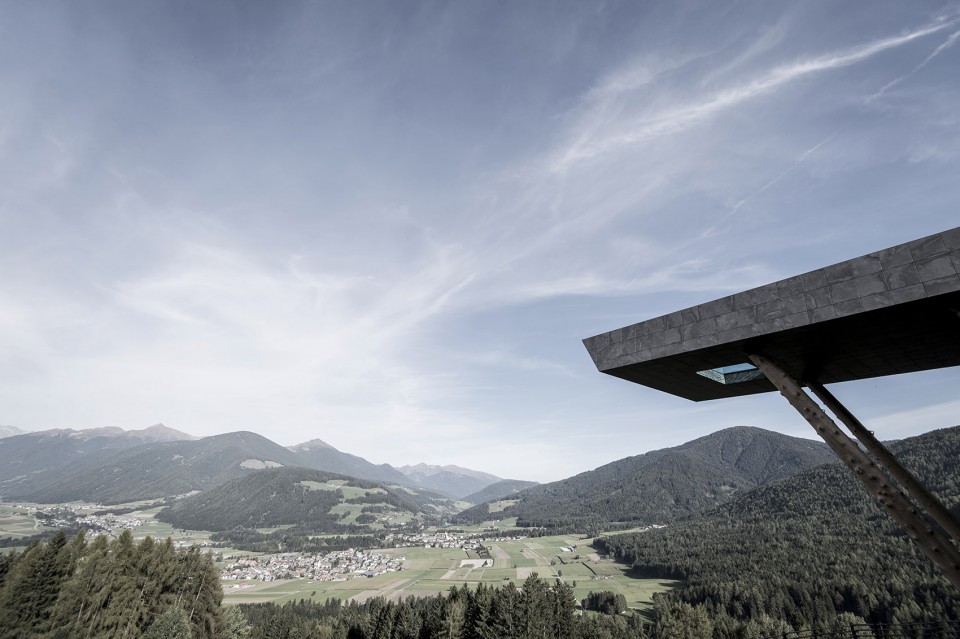 56-Hubertus oscillating between heaven and earth by noa*