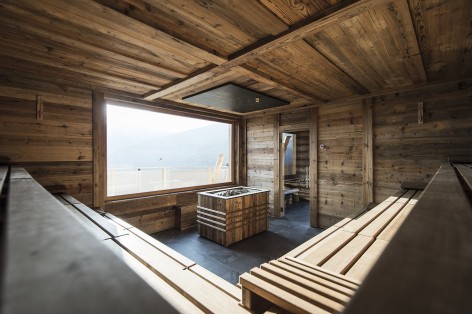 57-Hubertus oscillating between heaven and earth by noa*