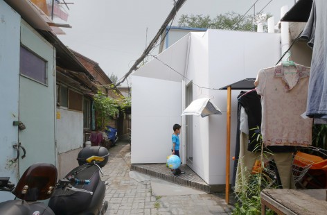 6-Mrs. Fan’s Plugin House by PAO