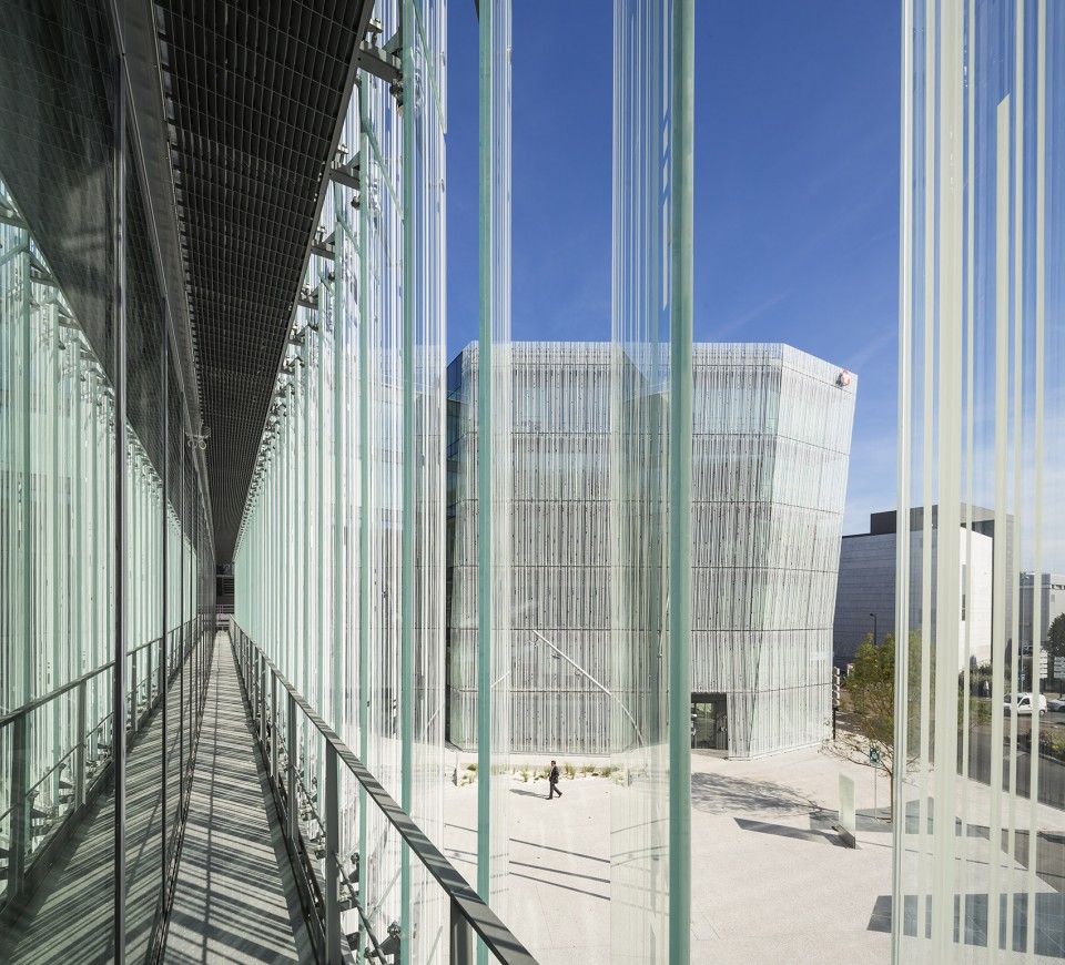 9-Headquarters for the French Bank in Nantes by AIA Associes