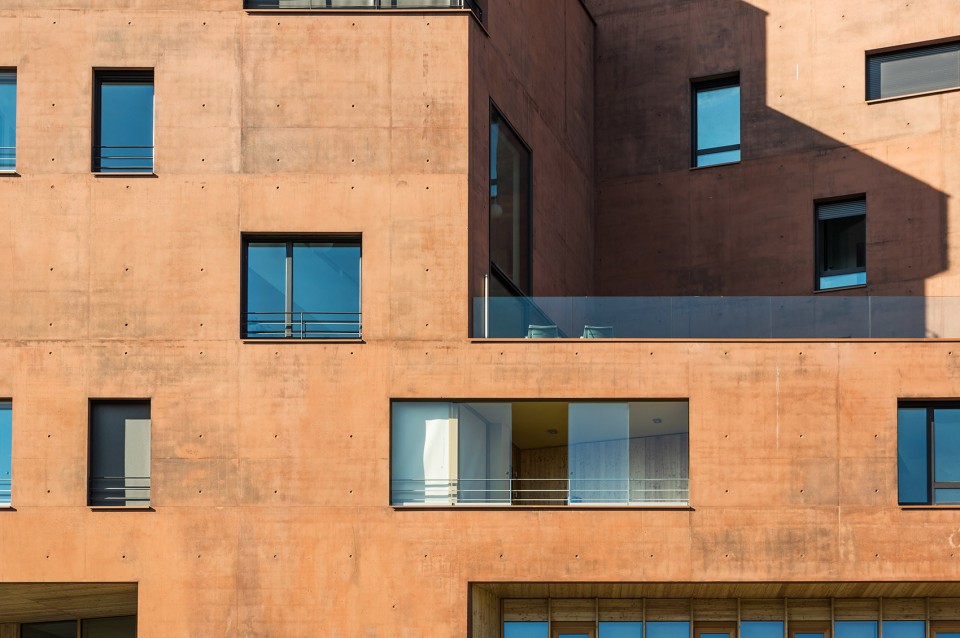 A ship dockside - medical and social residence and day hospital by Atelier d’architecture Brenac + Gonzalez et associés-14