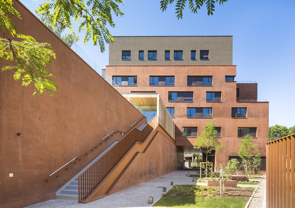 A ship dockside - medical and social residence and day hospital by Atelier d’architecture Brenac + Gonzalez et associés-15