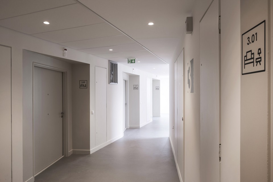 A ship dockside - medical and social residence and day hospital by Atelier d’architecture Brenac + Gonzalez et associés-26