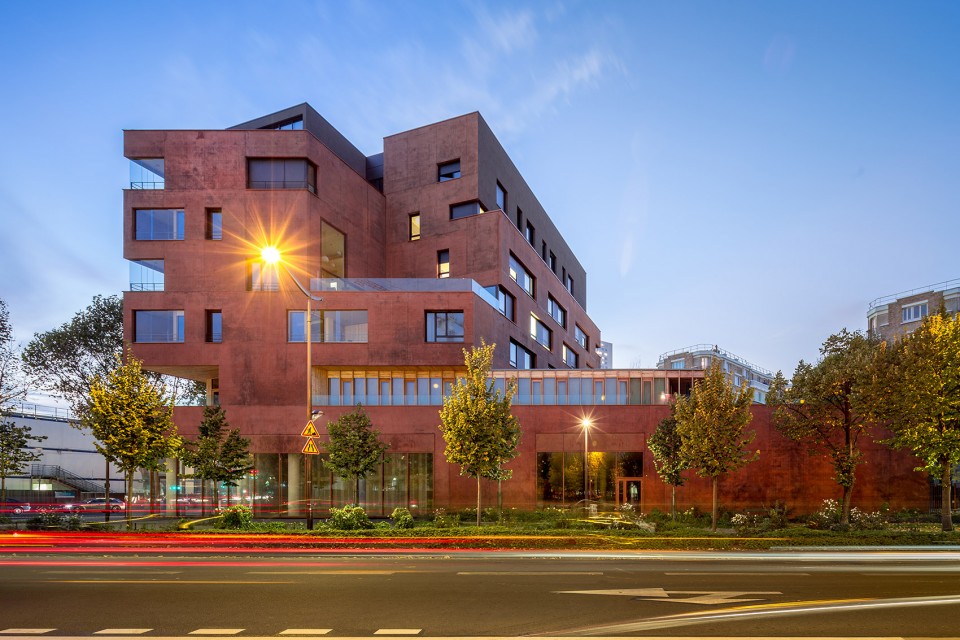 A ship dockside - medical and social residence and day hospital by Atelier d’architecture Brenac + Gonzalez et associés-7