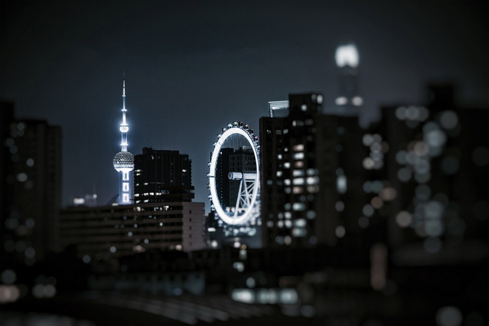 p5东方明珠与摩天轮数字般的组合-Starry night in Shanghai by Ryan Chiu