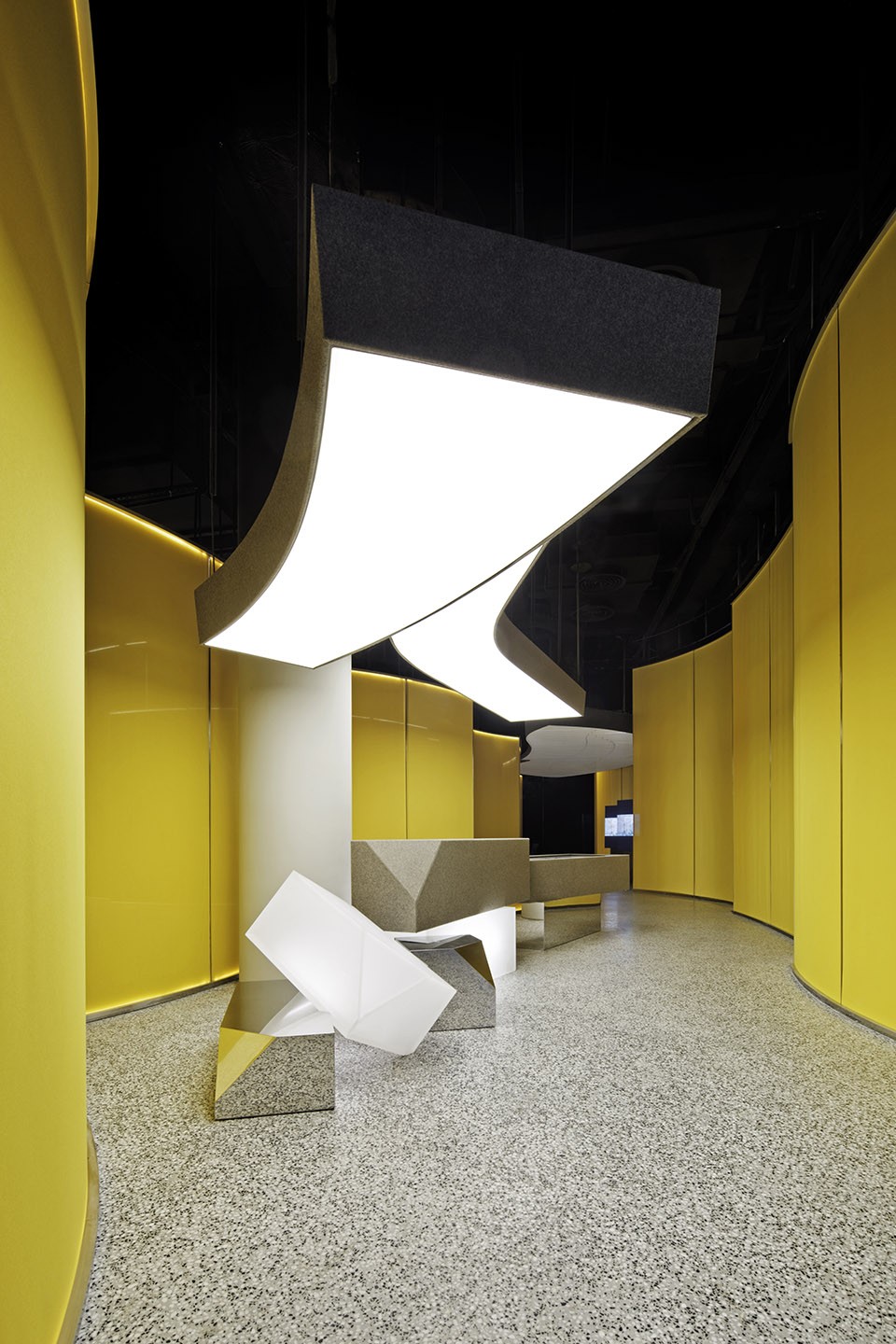 保利置地广场商办售楼部_01