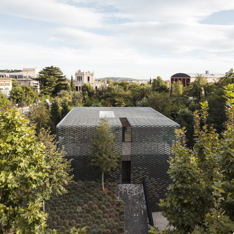 巴塞罗那tr住宅 / pmmt architects
