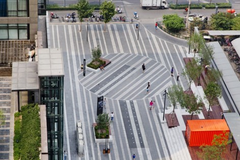 001-Waiting-for-the-Next-Ten-Minutes-U-Center-Plaza-by-by-Z-T-STUDIO-960x640