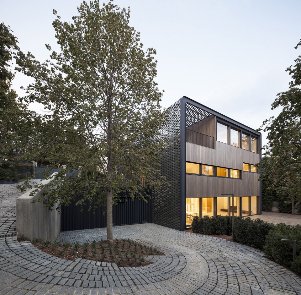 002-TR House in Barcelona by PMMT ARCHITECTS