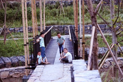 003-A-lively-link-the-design-of-a-bridge-in-Maoshi-Town-of-Guizhou-China-by-Fu-Yingbin-960x640