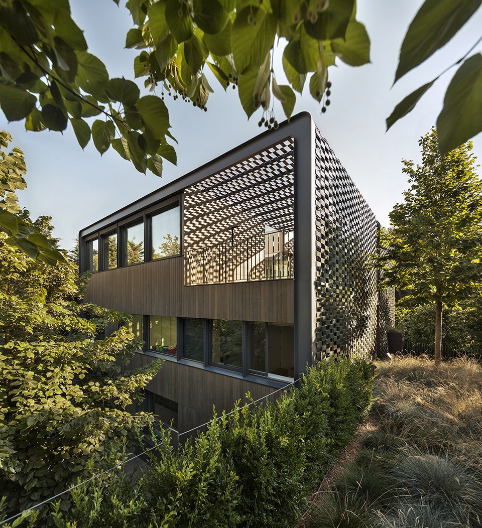 004-TR House in Barcelona by PMMT ARCHITECTS