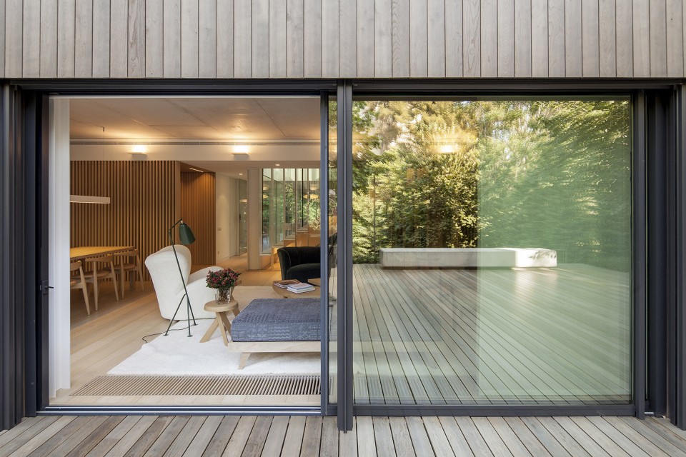 008-TR House in Barcelona by PMMT ARCHITECTS