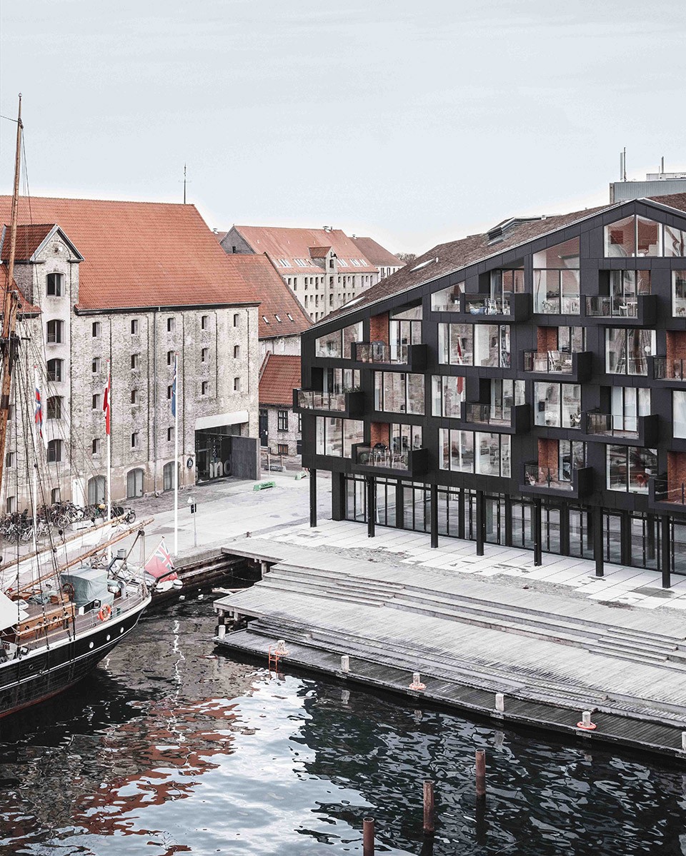 010-Kroyers Plads by COBE