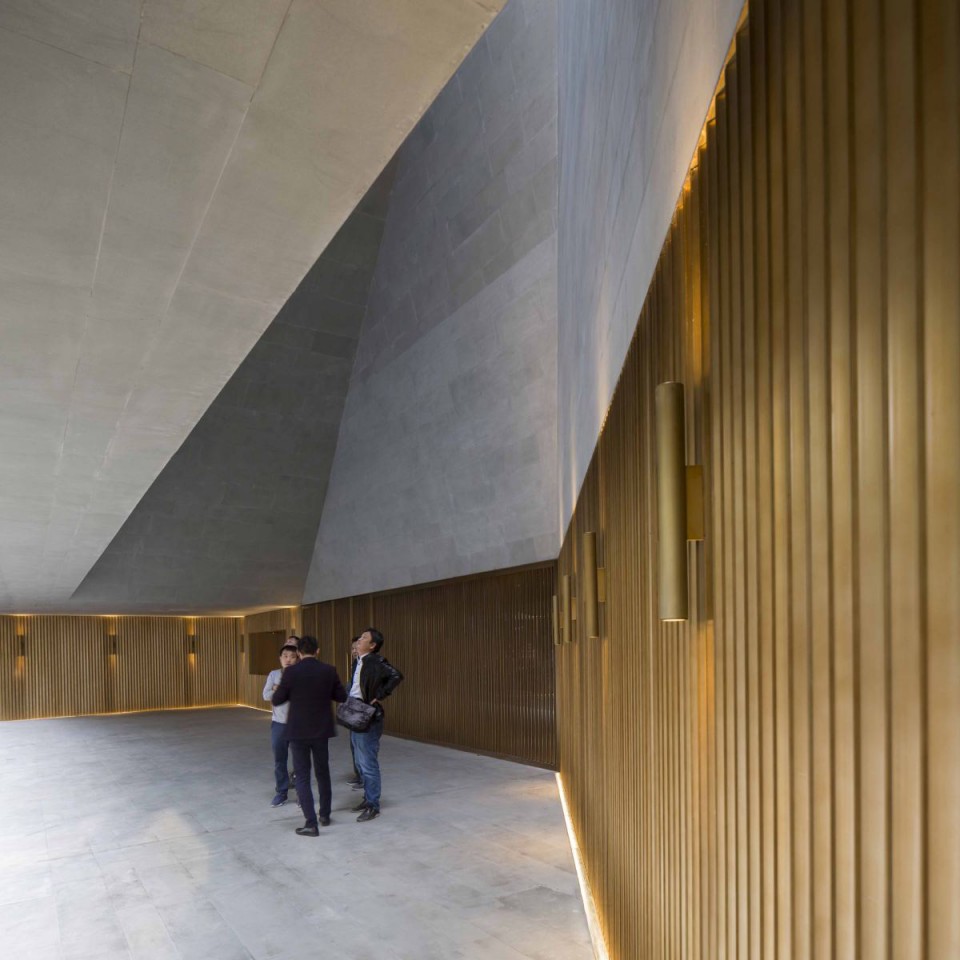 09_new shanghai theatre_neri hu
