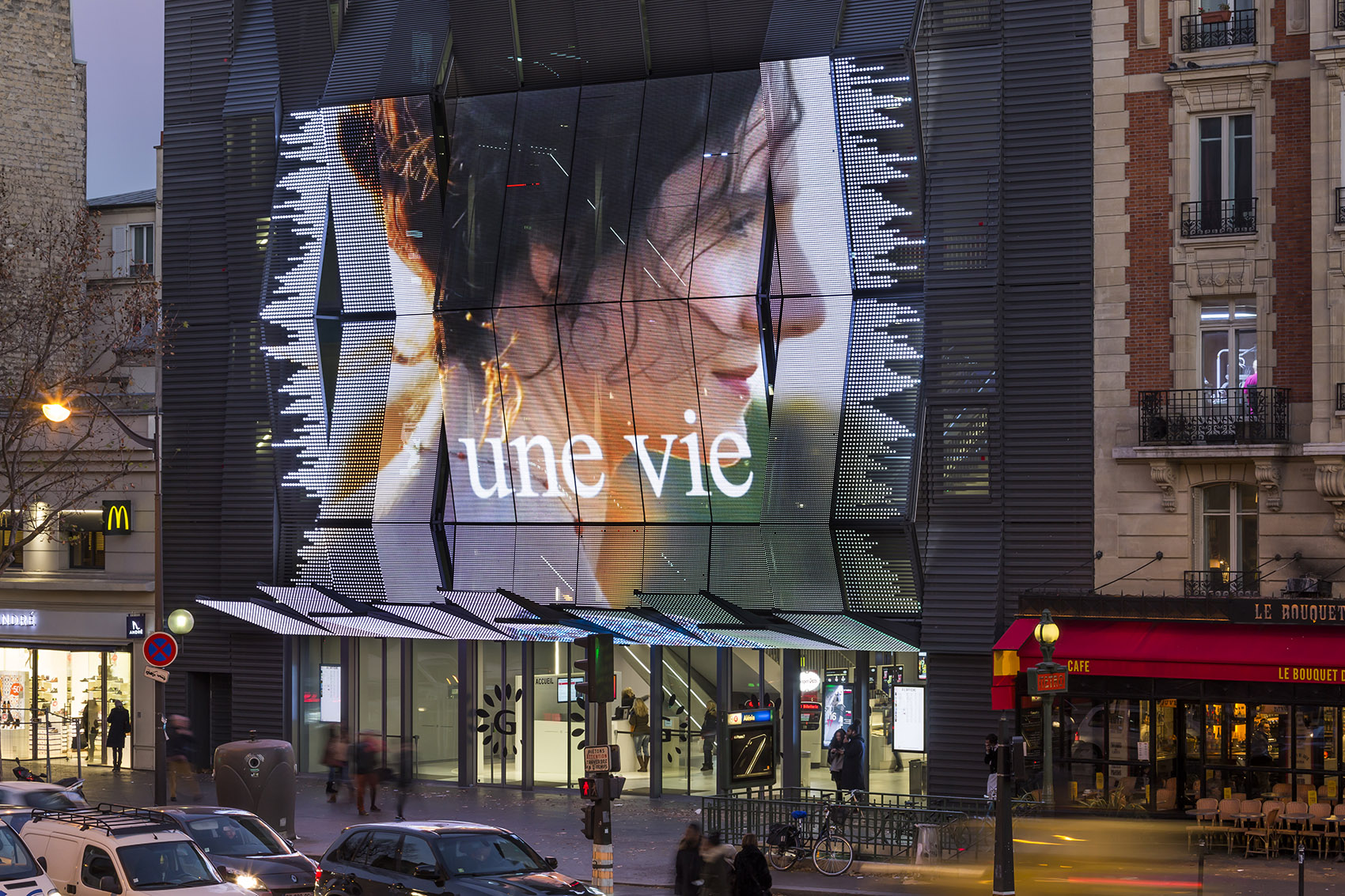 Renovation of the Alésia Cinema in Paris by Manuelle Gautrand Architecture 谷德设计网